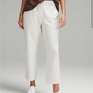 Lululemon cropped softstream pants